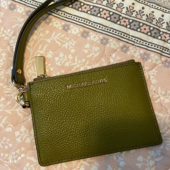 Michael kors aria purse with wallet - Picture 3 of 4